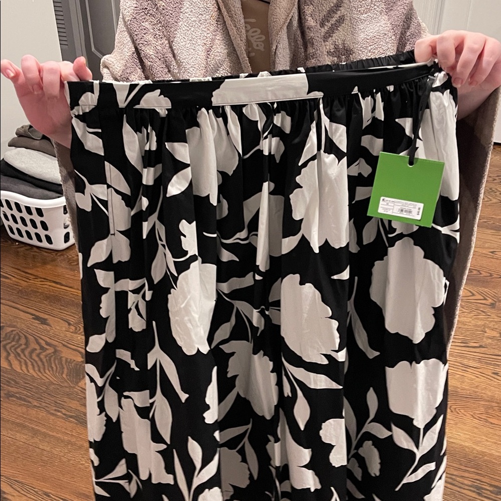 Kate Spade Black and White Floral A-Line Skirt - Picture 7 of 7